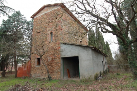 Prima periferia, Casale in pietra 650 mq. da ristrutturare