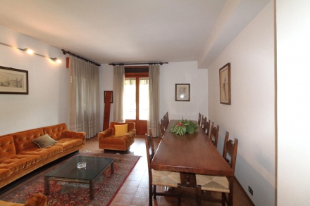 Villa bifamiliare divisibile in più unità